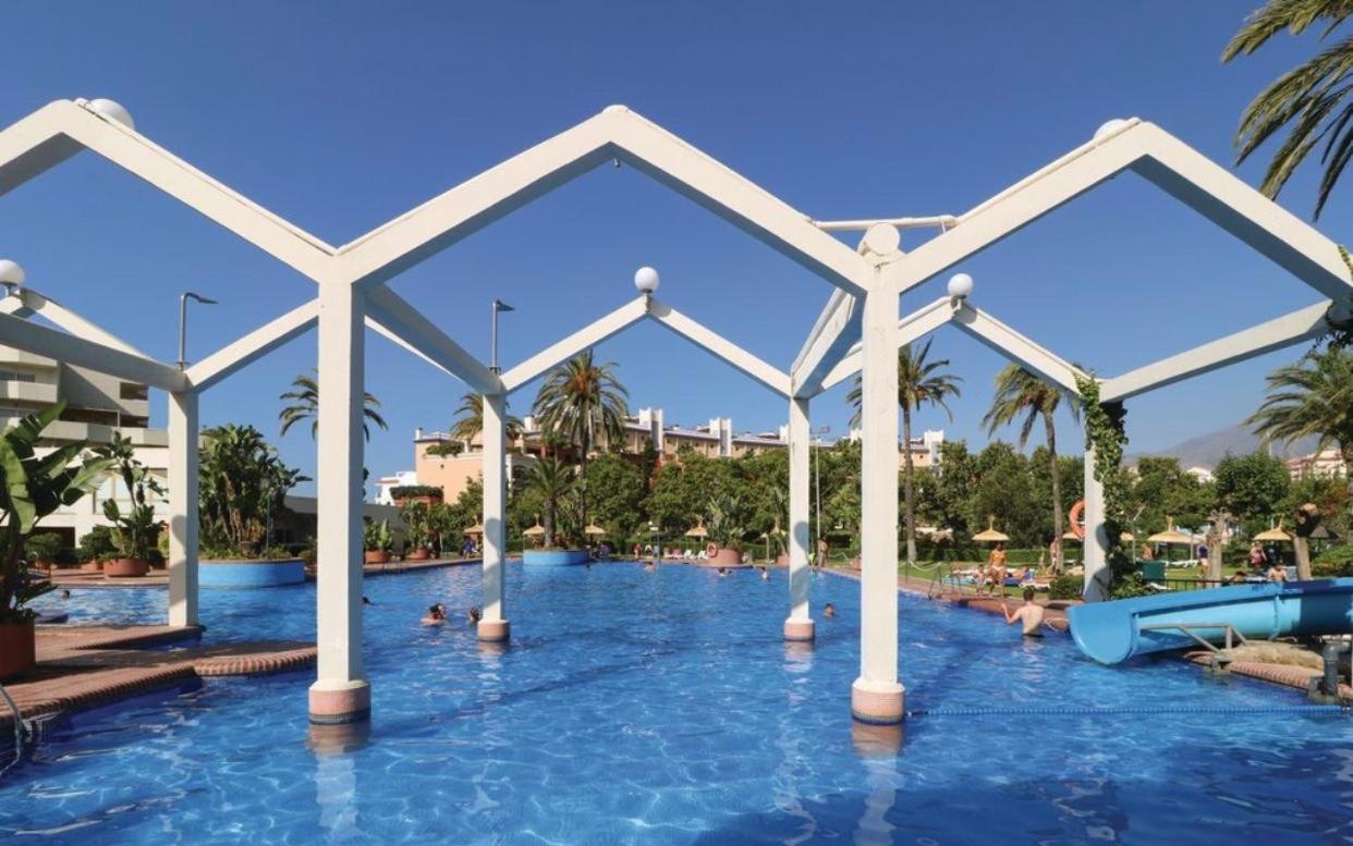 בנאלמדנה Apartamento Costa Del Sol מראה חיצוני תמונה